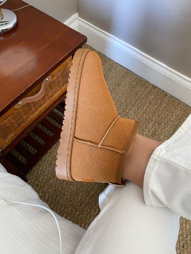 Customer photo review of Comfy Winter Boots