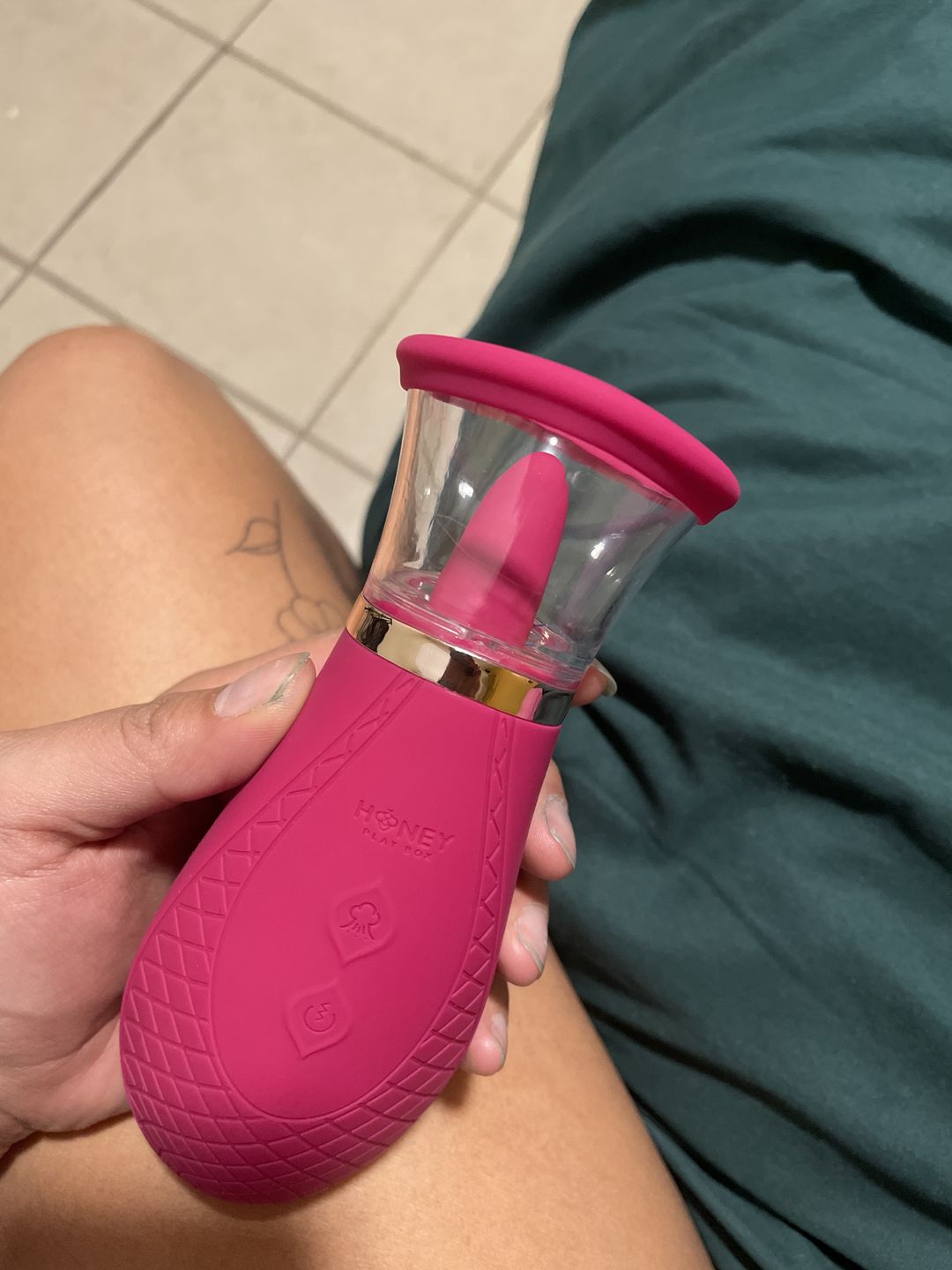 Customer photo review of SCIONESS Sucking and Licking Clitoral Stimulator