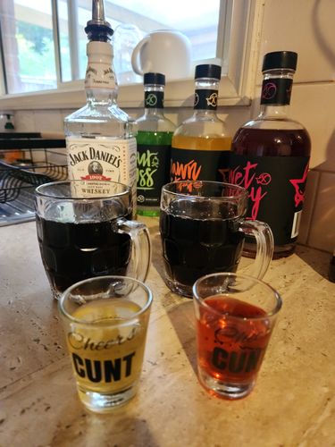 Customer photo review of Wet Pussy 3-Pack 700ml