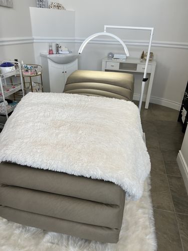 Customer photo review of CosmoGlo Original Light Bundle + Phone Clip