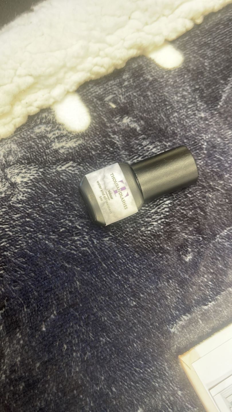 Customer photo review of VELOUR LASH ADHESIVE