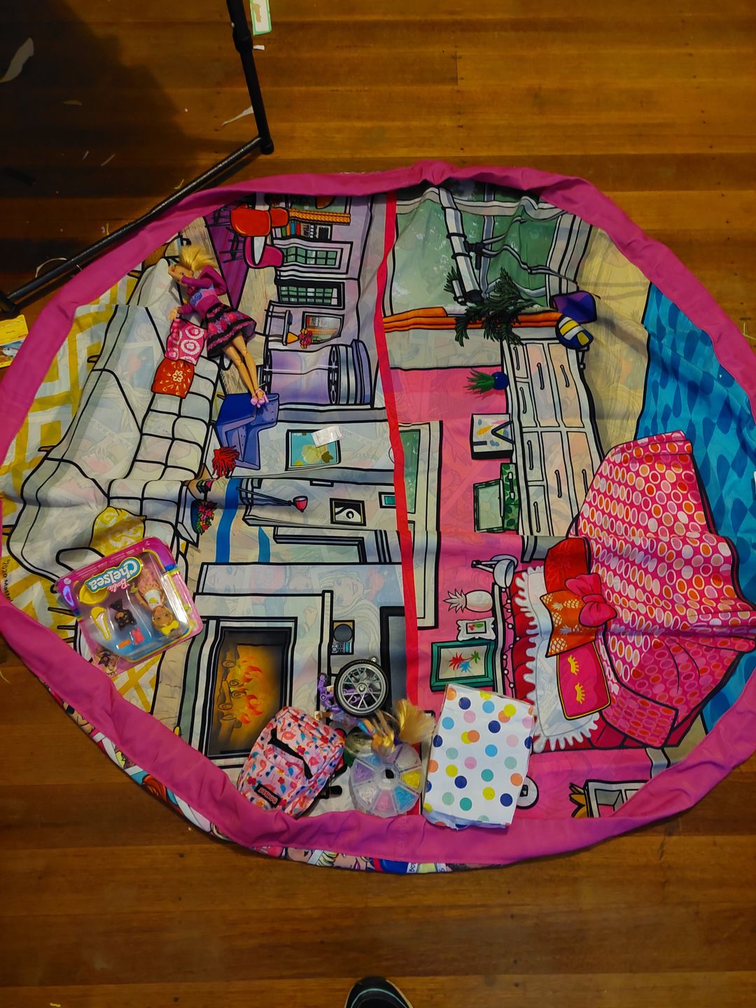 Customer photo review of Barbie® Dream House Play Pouch