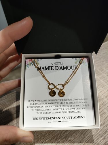 Customer photo review of Bracelet Infini Personnalisable - À notre mamie d'amour - Tes petits-enfants qui t'aiment