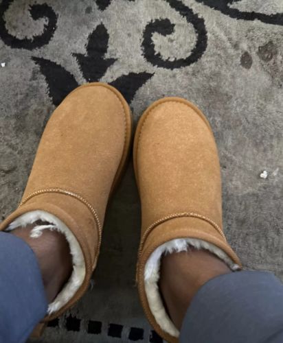 Customer photo review of Comfy Winter Boots