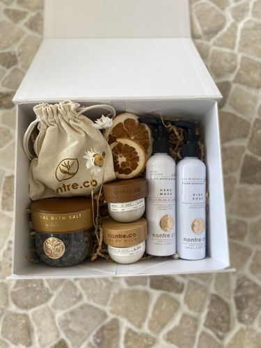 Customer photo review of Premium Magnetic Gift Box White - Extra Large