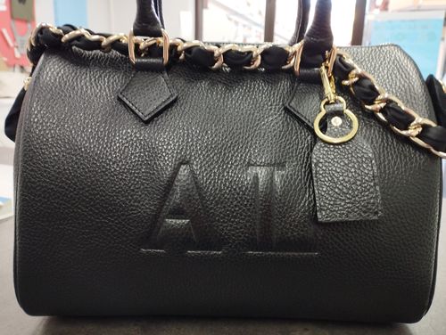 Customer photo review of Borsa Bauletto Eloise XL con catena fiocco (Personalizzabile)