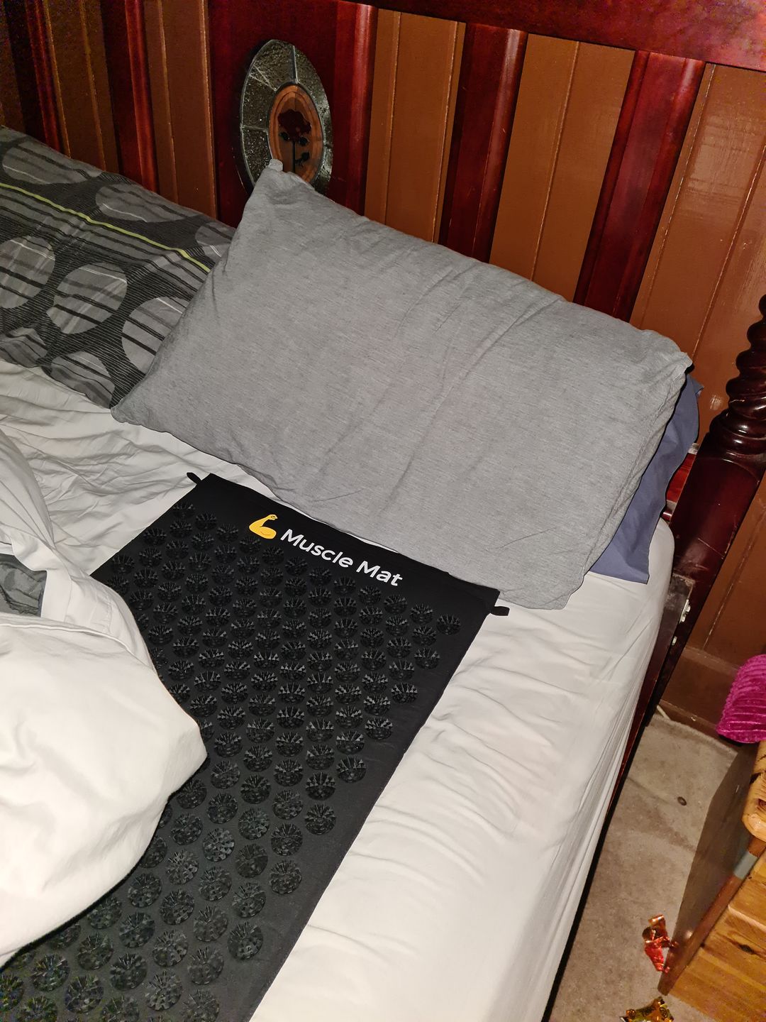 Customer photo review of Muscle Mat Luxury Acupressure Mat With Pillow