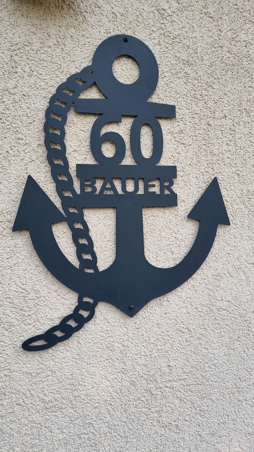 Customer photo review of Anker-Hausnummer mit Ankerkette (personalisierbar)