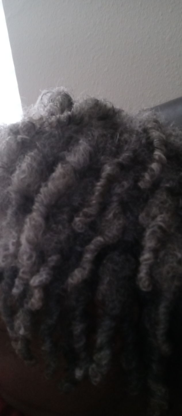Customer photo review of Curly Hair Wash and Go System with Organic Jojoba Oil for Moisturizing Hair with Lavender Fragrance (Step 1 - 4)
