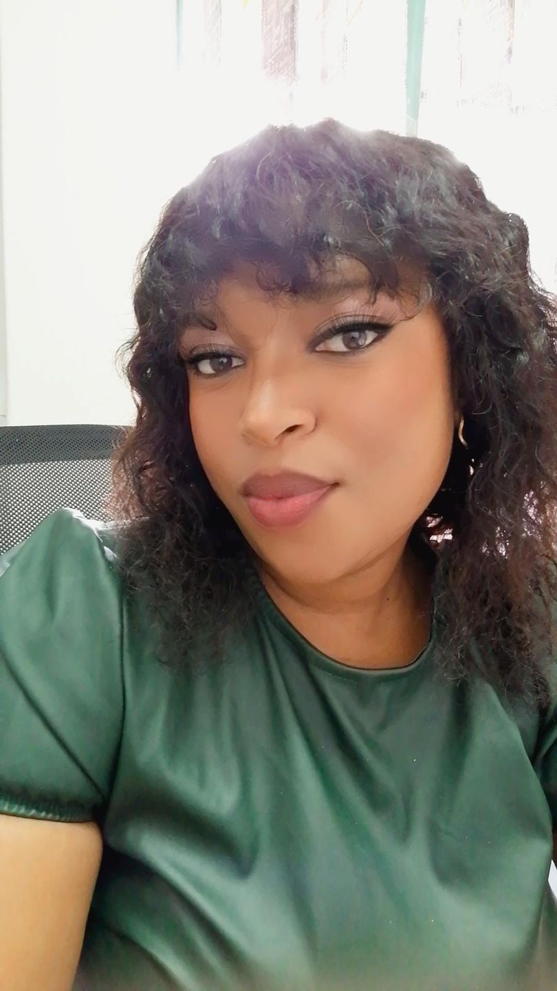 Customer photo review of Brandy Water Wave Fringe 10"