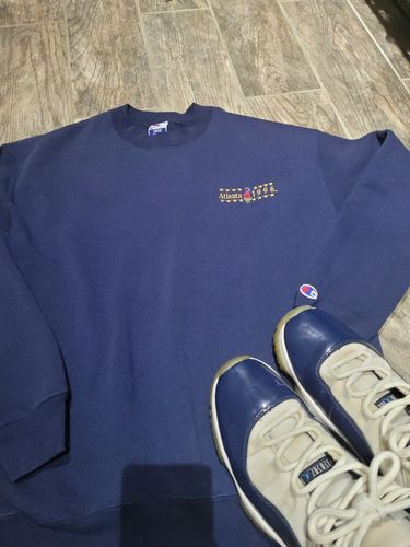 Customer photo review of Vintage Atlanta 1996 Olympics Champion Sweatshirt Size Large