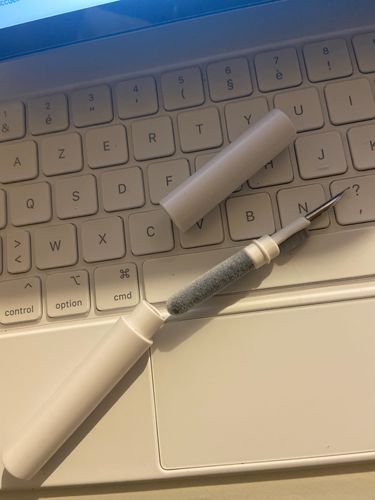 Customer photo review of Airpods Cleaning Tool