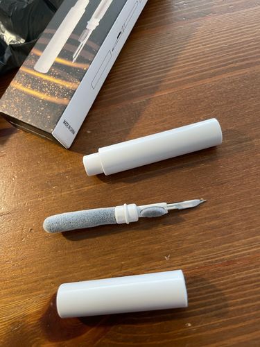 Customer photo review of Airpods Cleaning Tool