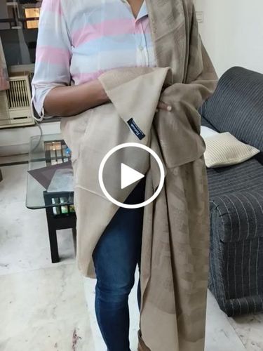 Customer video review of Pashtush Womens Woven Paisley, Self Shawl, In Extra Soft Fine Wool, Large Wrap Size Beige