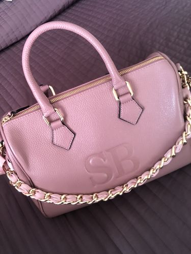 Customer photo review of Borsa Bauletto Eloise XL con catena fiocco (Personalizzabile)