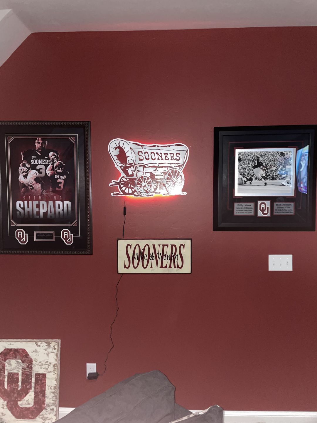 Customer photo review of Oklahoma Sooners "Schooner" 3D Vintage Metal Wall Art