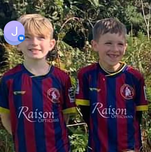 Customer photo review of Junior Ignisio Easy Fasten Moulded Stud Football Boot