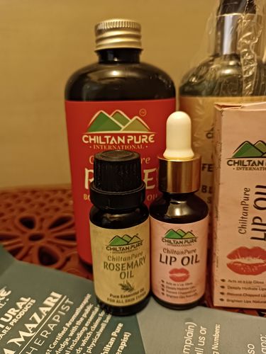 Customer photo review of Rosemary Essential Oil – Best Antiseptic Skin Tonic