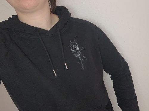 Customer photo review of Kletterndes Eichhörnchen - Line Art - Bio Damen Hoodie