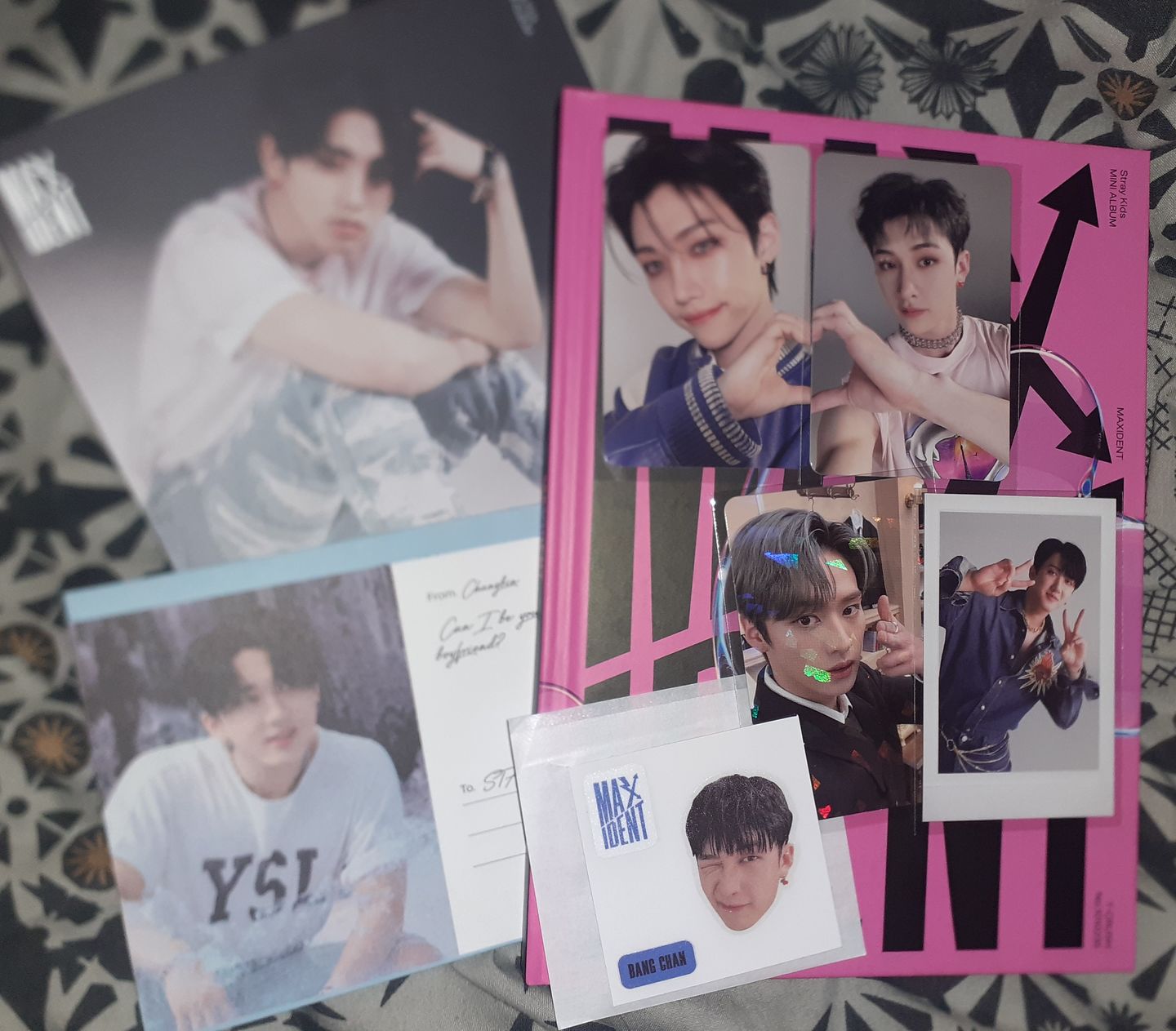 Customer photo review of STRAY KIDS - 7TH MINI ALBUM MAXIDENT STANDARD EDITION