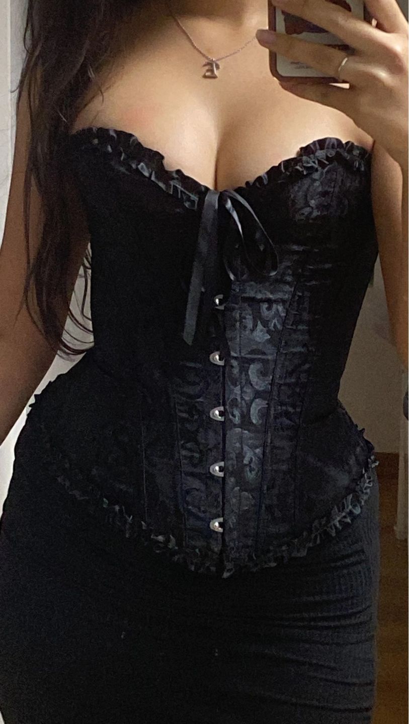 Customer photo review of Overbust Curves Steampunk corset