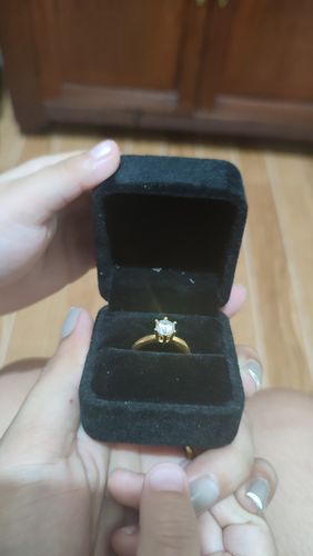 Customer photo review of 1ct Solitaire 6-prong Engagement Ring