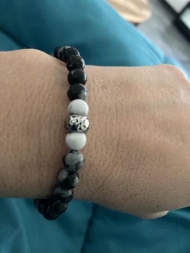 Customer photo review of BRACELET OBSIDIENNE FLOCON DE NEIGE 6 mm