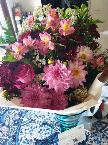 Customer photo review of Jewel Posy - Large