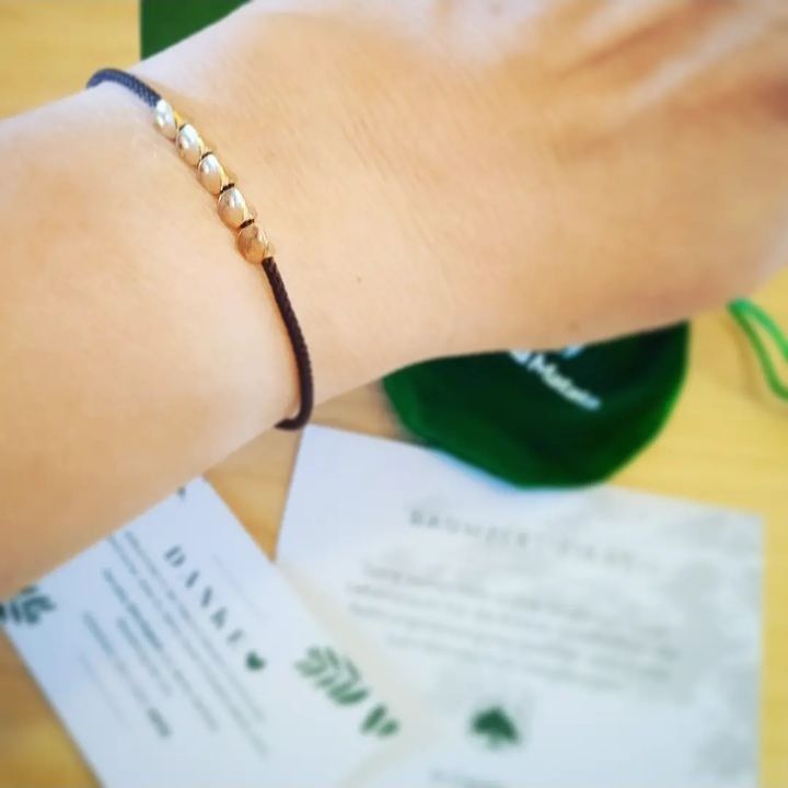Customer photo review of Handgemachtes Tibetanisches Buddhisten Glücks-Armband aus Kupfer Modell 2