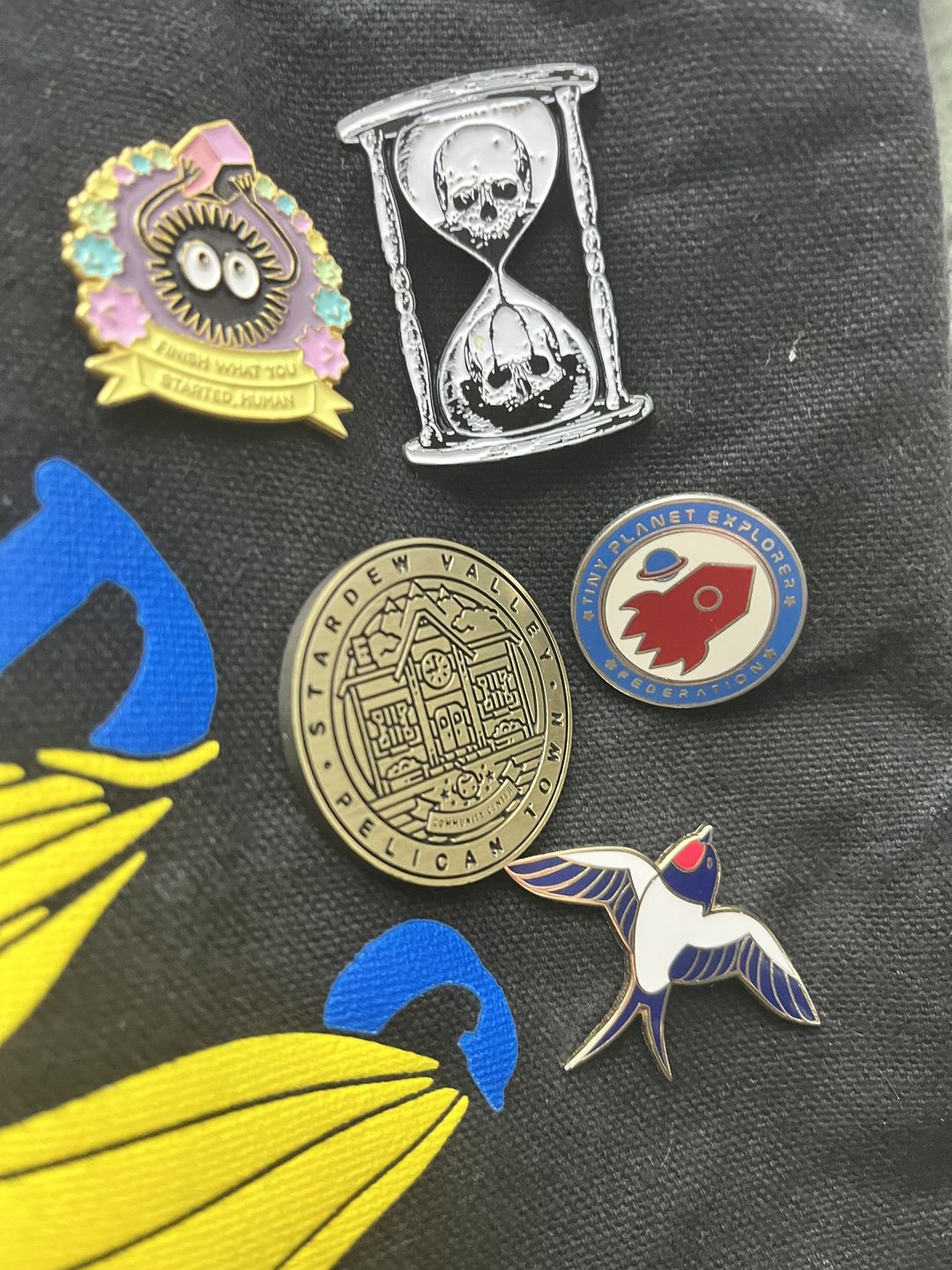 Customer photo review of Stardew Valley - Pelican Town Community Center Pin
