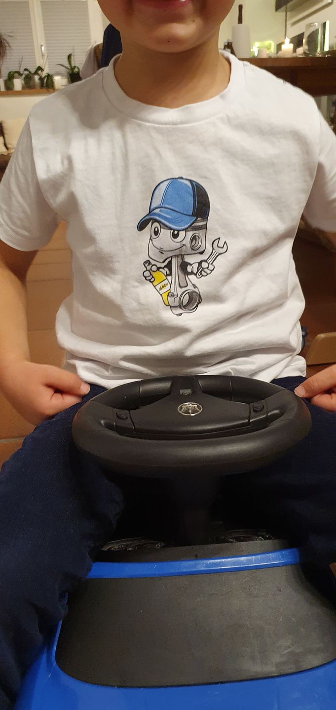 Customer photo review of Kids T-SHIRT Limo und Cap