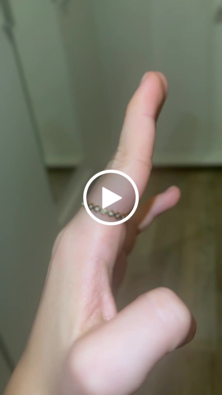 Customer video review of Pretty Ring | 18K vergoldet
