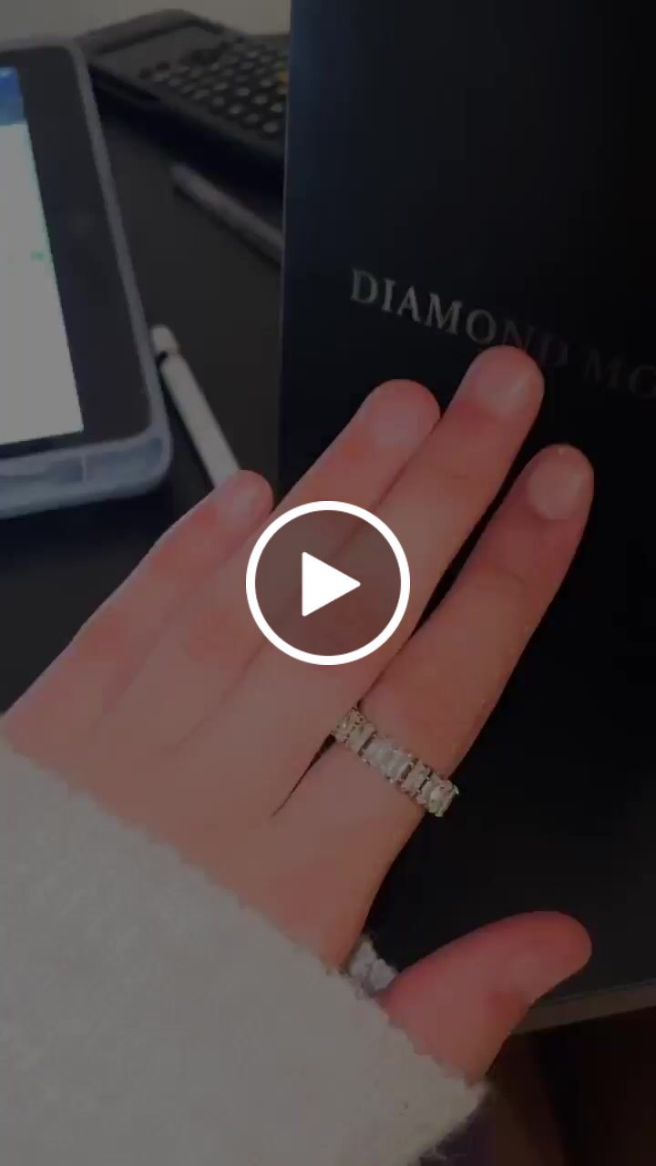 Customer video review of Icy Baguette Ring | 18K vergoldet