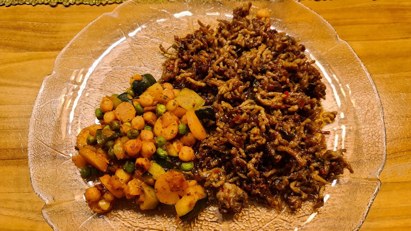 Customer photo review of Pad Krapao Sauce mit Thai Holy Basil (für 8-10 Portionen)