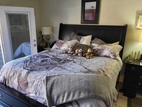 Customer photo review of Just Love Skulls Flower Bedding