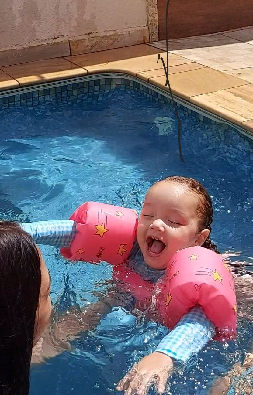 Customer photo review of Colete Flutuador Infantil