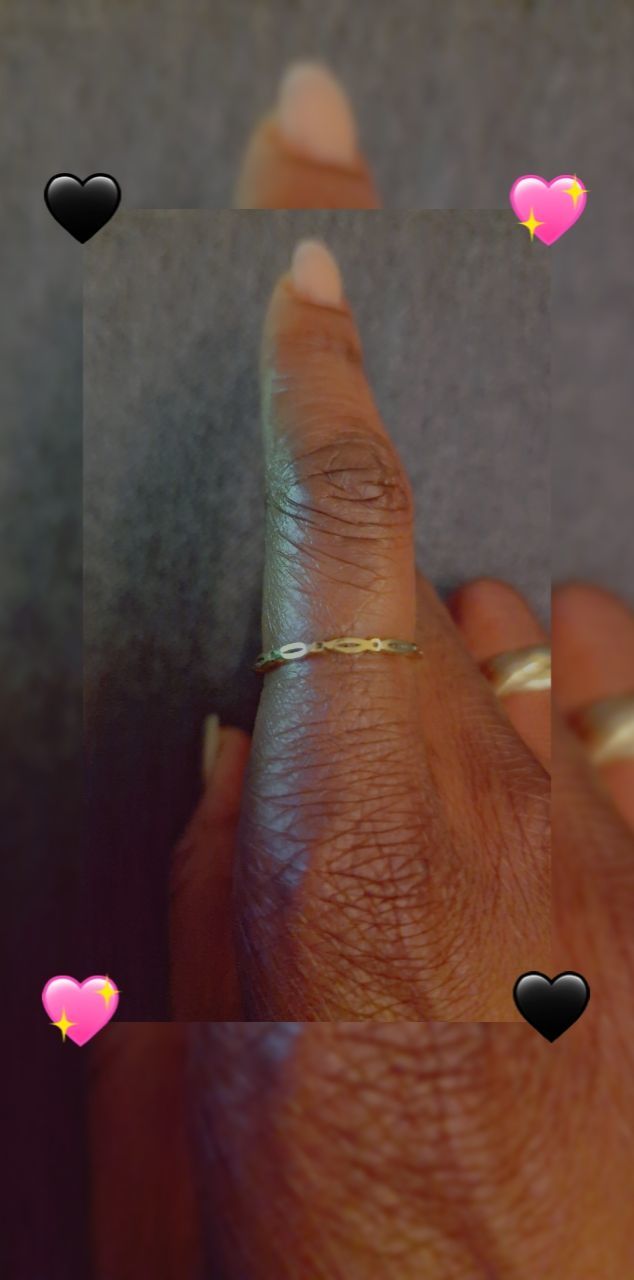 Customer photo review of Nivia Ring | 18K vergoldet