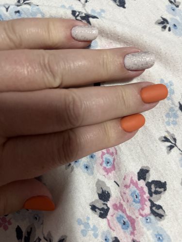 Customer photo review of Gel nail polish Studios, dark cheddar, 8ml