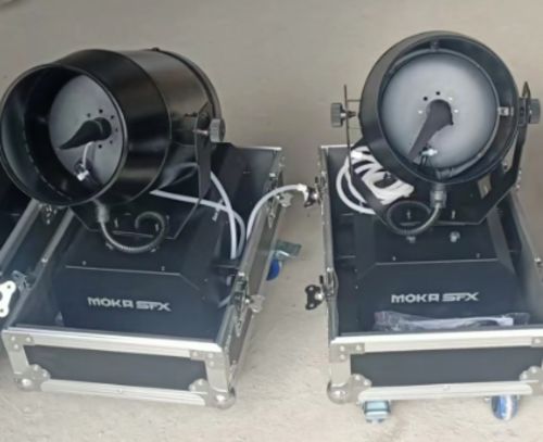 Customer photo review of MOKA SFX M-S06 1800W Swing Snow Machine