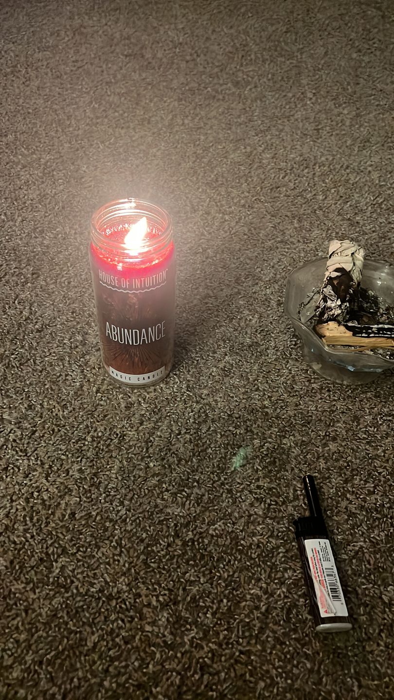 Customer photo review of Abundance Magic Candle