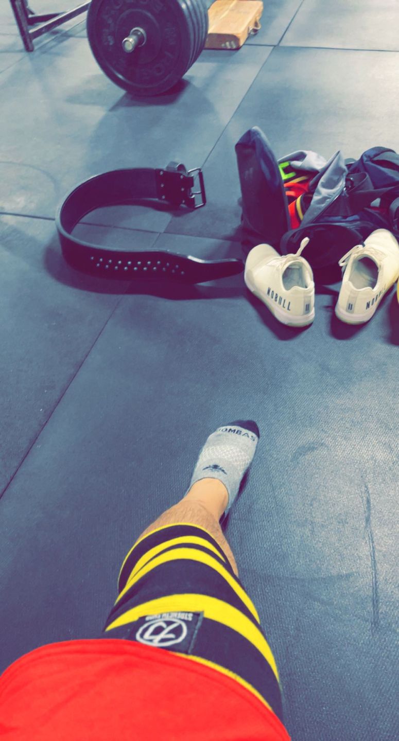 Customer photo review of Strength Shop Thor Knee Sleeves - Double Ply