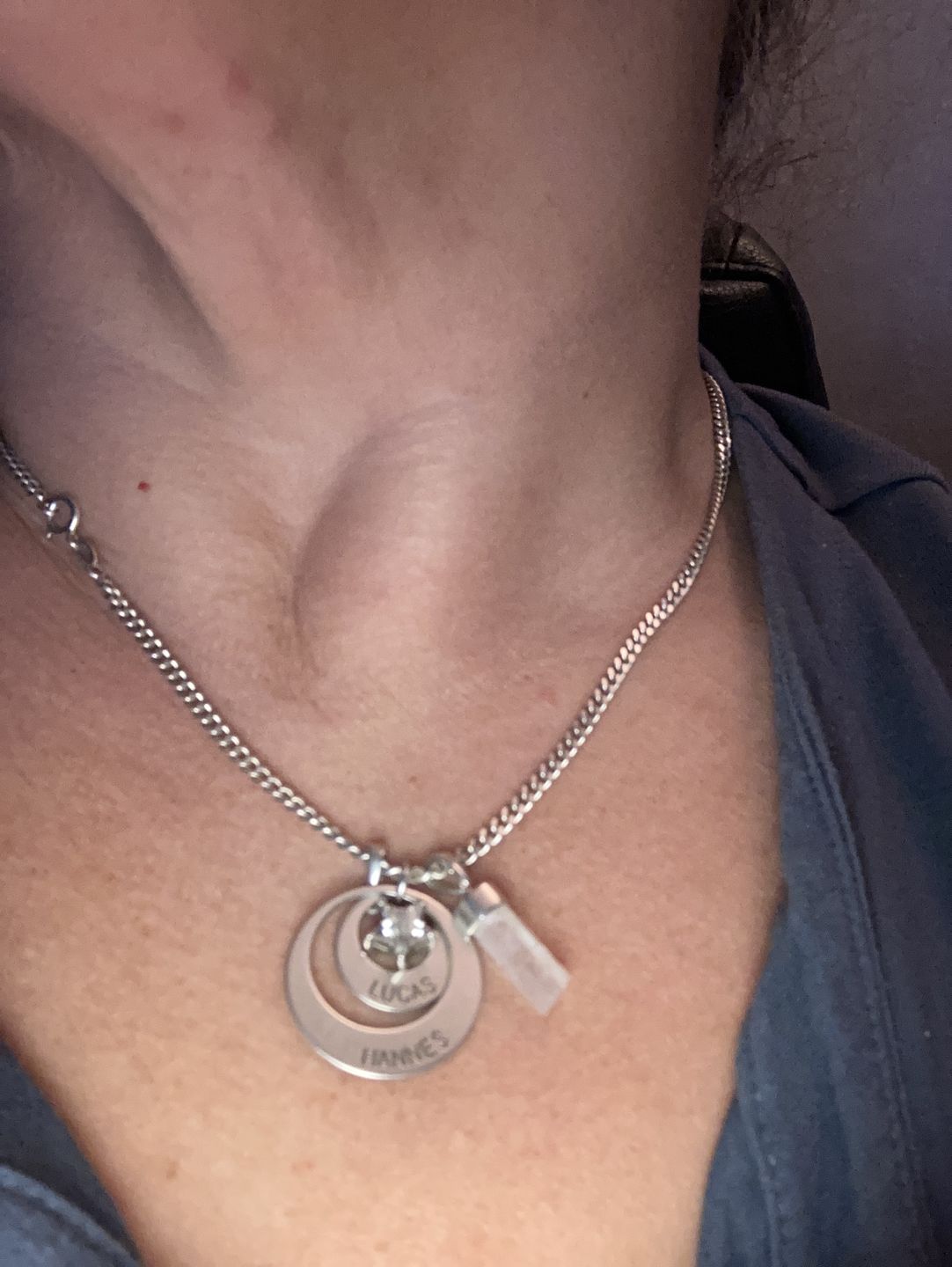 Customer photo review of Kristallspets Månsten Silver