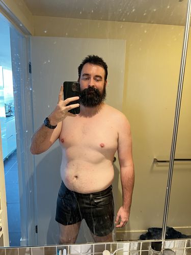 Customer photo review of Real Leather Classic Shorts