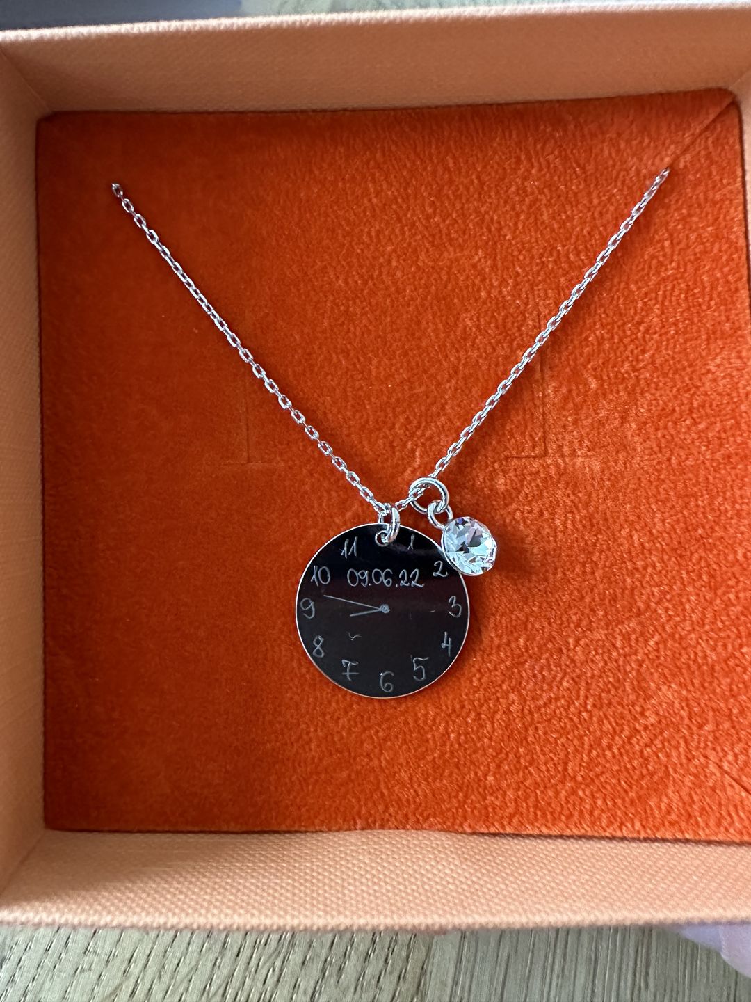Customer photo review of Halskette Geburtsuhr