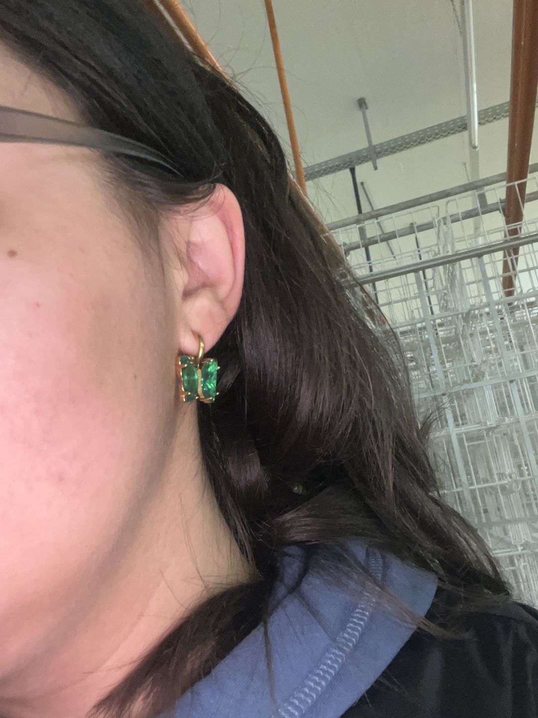 Customer photo review of Butterfly Ohrringe | 18K vergoldet