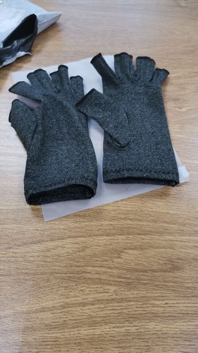 Customer photo review of HandHero - Compression Gloves For Arthritis Pain, Swelling, Stifness