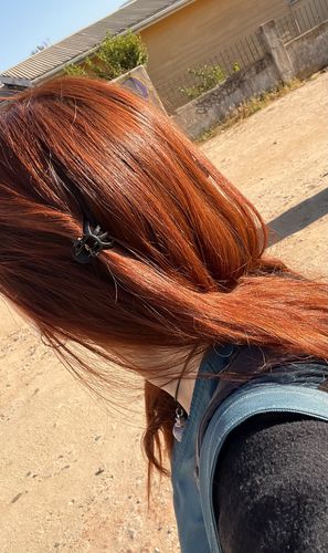 Reseña con foto de un cliente sobre Pack 2 Hennas Jamila BAQ Premium - Cobrizo Intenso y Duradero 🔥 👩🏼‍🦰
