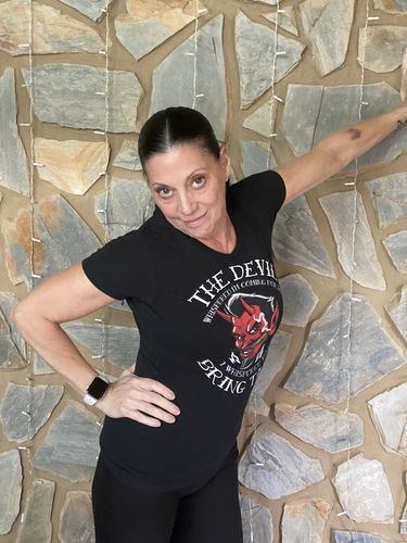 Customer photo review of Bruja Vintage Chingona T-Shirt