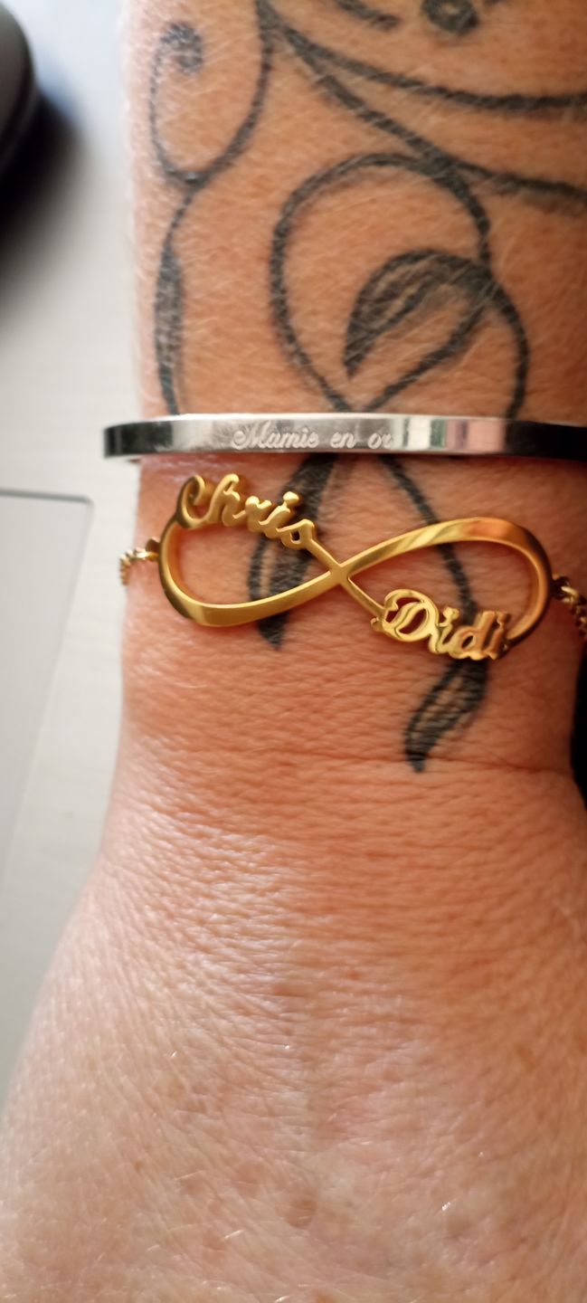 Customer photo review of Bracelet Infini