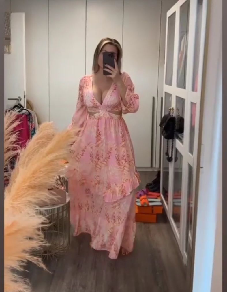 Customer photo review of Kleid "Melina" mit cut outs an der Taile 2 Farben